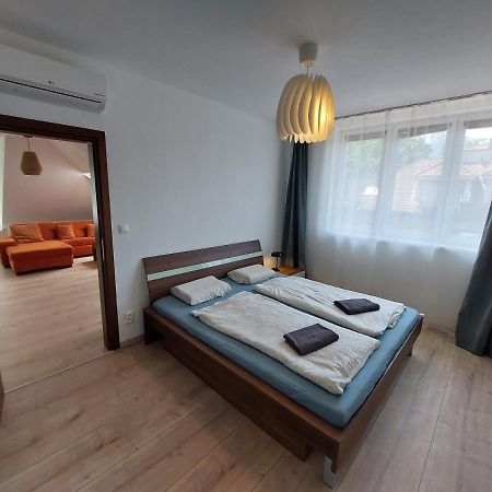 Utulny Apartman V Bratislava 4 외부 사진