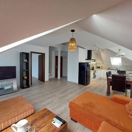 Utulny Apartman V Bratislava 4 외부 사진